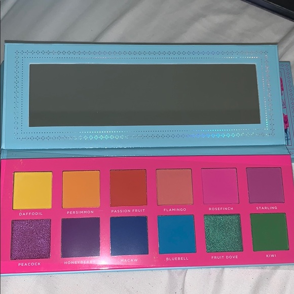 ACE BEAUTĒ Slice of paradise eyeshadow palette - Picture 1 of 6